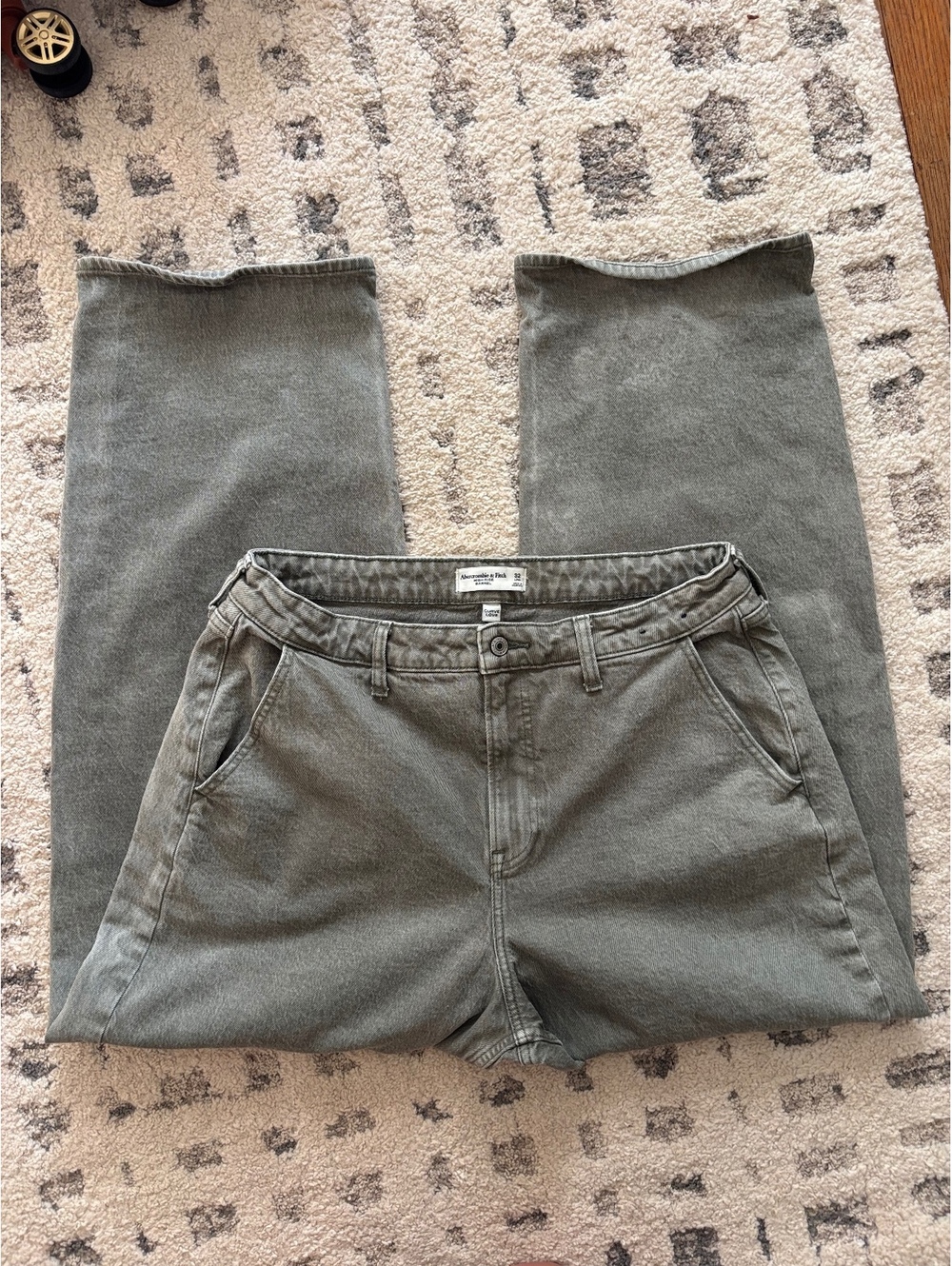 Abercrombie Curve Love High Rise Barrel Jeans 32 Long Gray